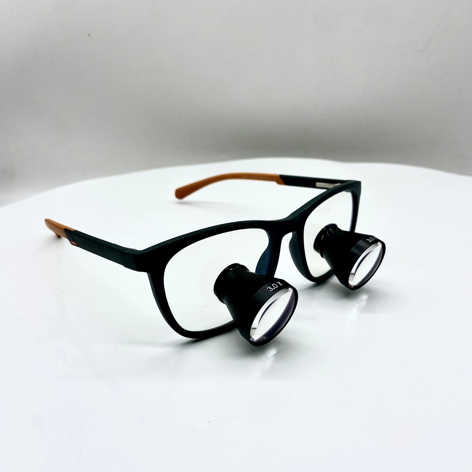 New Arrival TTL Dental Loupes 2.0X/3.0X Ergonomic Embedded Surgical Ergonomic Magnifying Glass with 320-420mm Working Distance