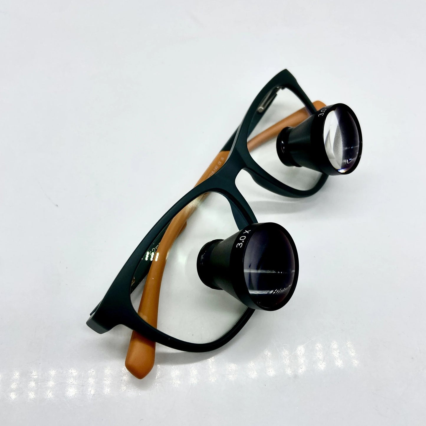 New Arrival TTL Dental Loupes 2.0X/3.0X Ergonomic Embedded Surgical Ergonomic Magnifying Glass with 320-420mm Working Distance